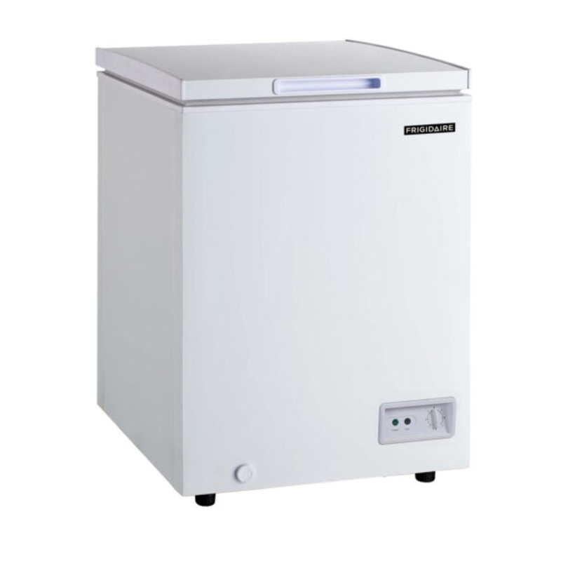 Frigidaire 3.5 Cu. ft. Chest Freezer, Garage Ready, White | Bigbigmart.com