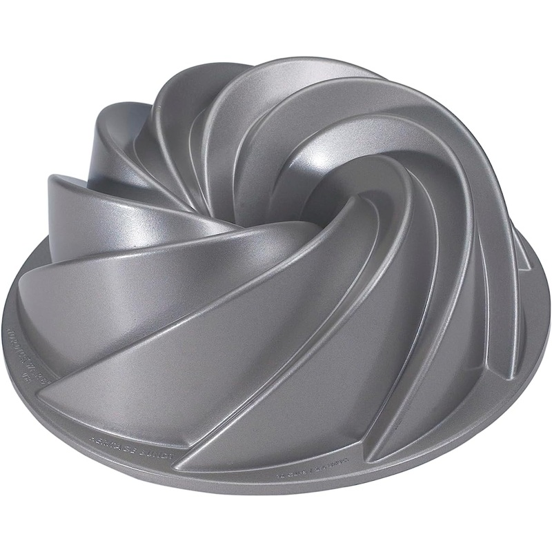Nordic Ware Platinum Collection Heritage Bundt Pan | Bigbigmart.com