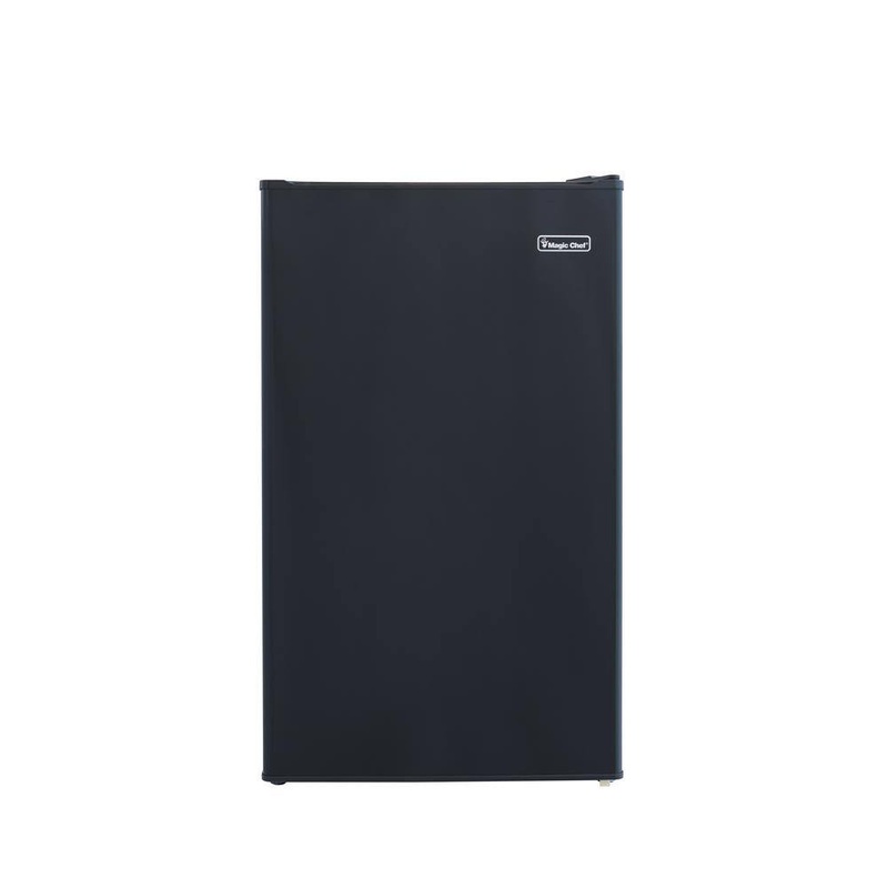 Magic Chef HMR440BE 4.4 cu. ft. Mini Fridge in Black | Bigbigmart.com